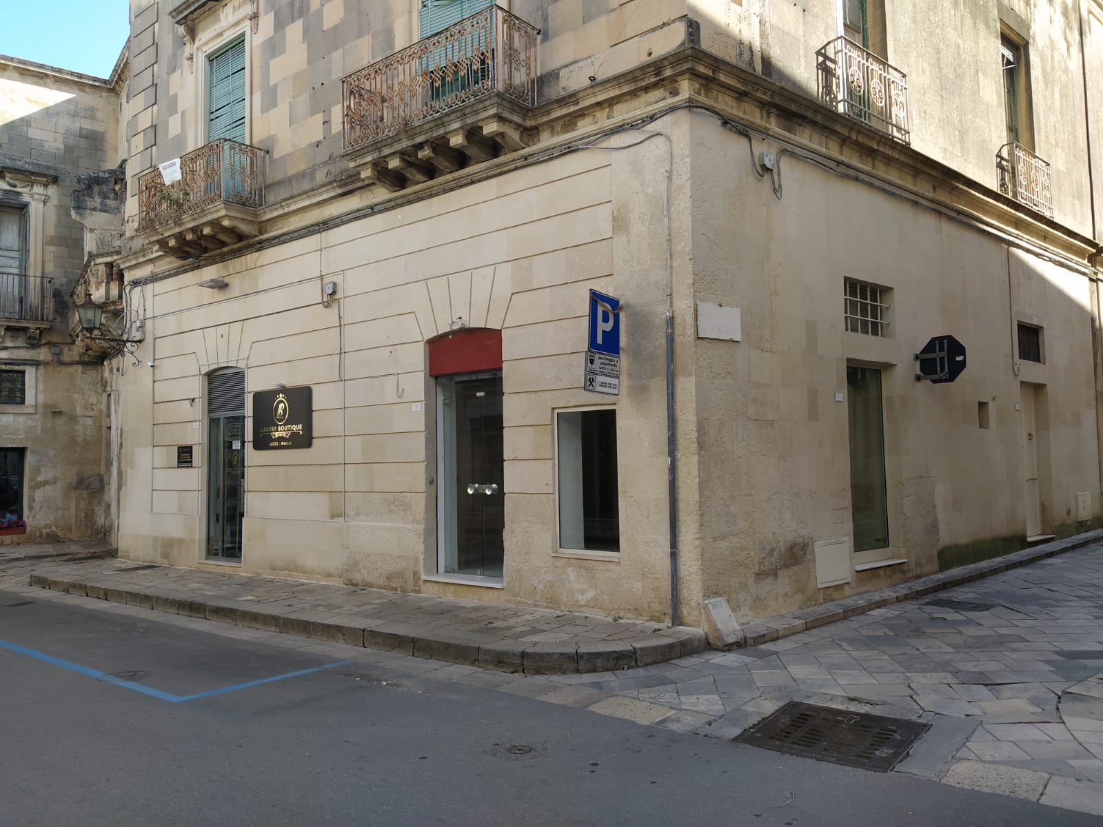 locale commerciale MQ 35 530,00 €